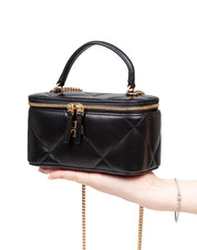 TORY BURCH KIRA DIAMOND QUILT LEATHER VANITY CASE COLOR: BLACK