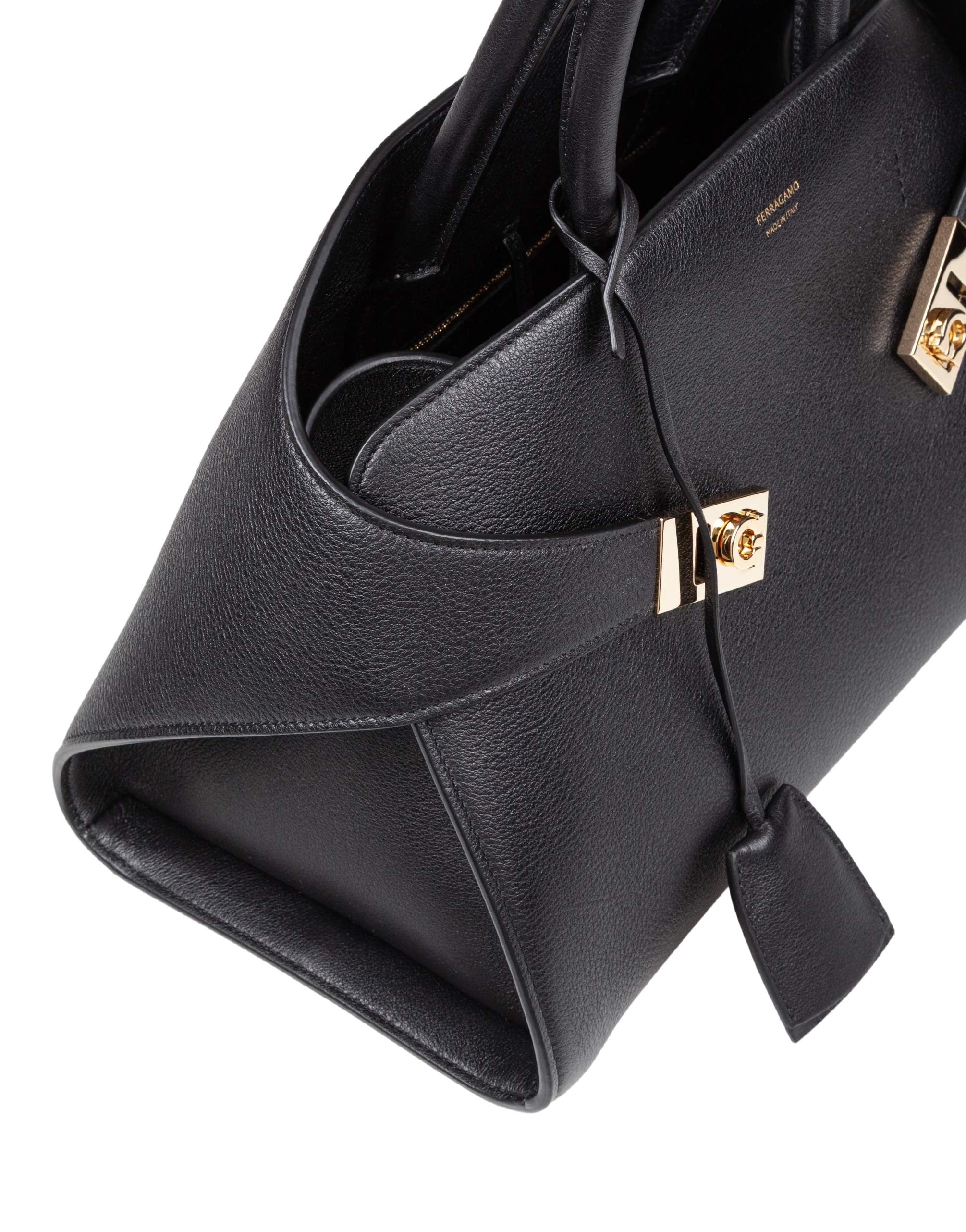 FERRAGAMO HUG TH M HANDBAG IN BLACK LEATHER