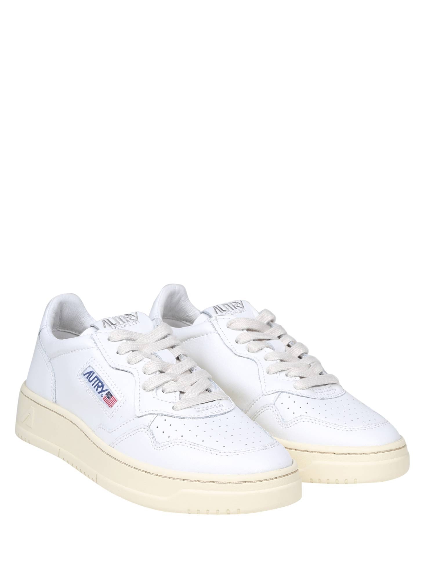 AUTRY LOW MEDALIST SNEAKERS IN WHITE LEATHER WITH SIDE LOGO