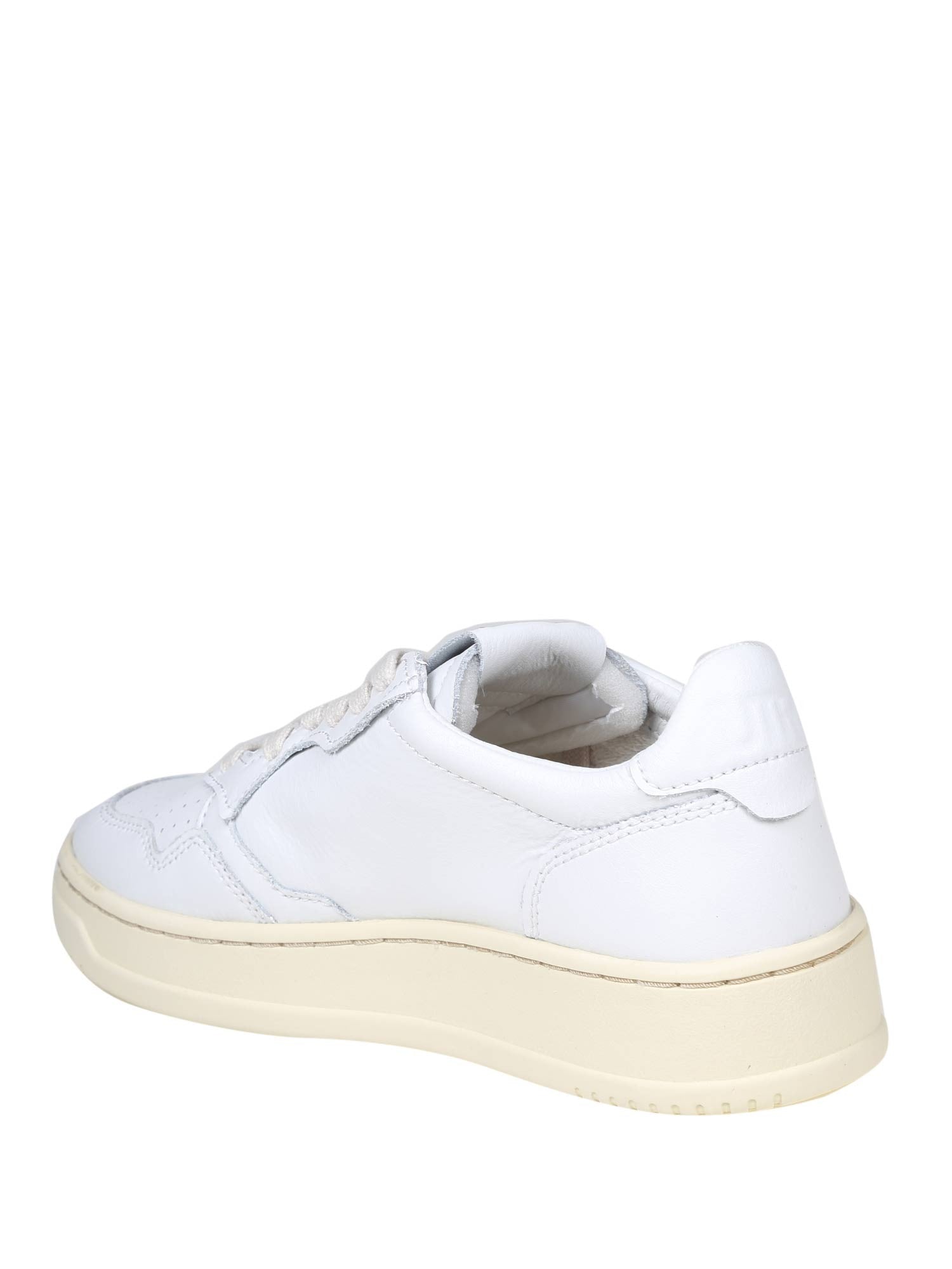 AUTRY LOW MEDALIST SNEAKERS IN WHITE LEATHER WITH SIDE LOGO