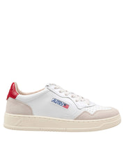 AUTRY MEDALIST LOW LEATHER SNEAKERS IN WHITE AND RED