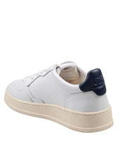 AUTRY MEDALIST LOW LEATHER SNEAKERS IN BLUE
