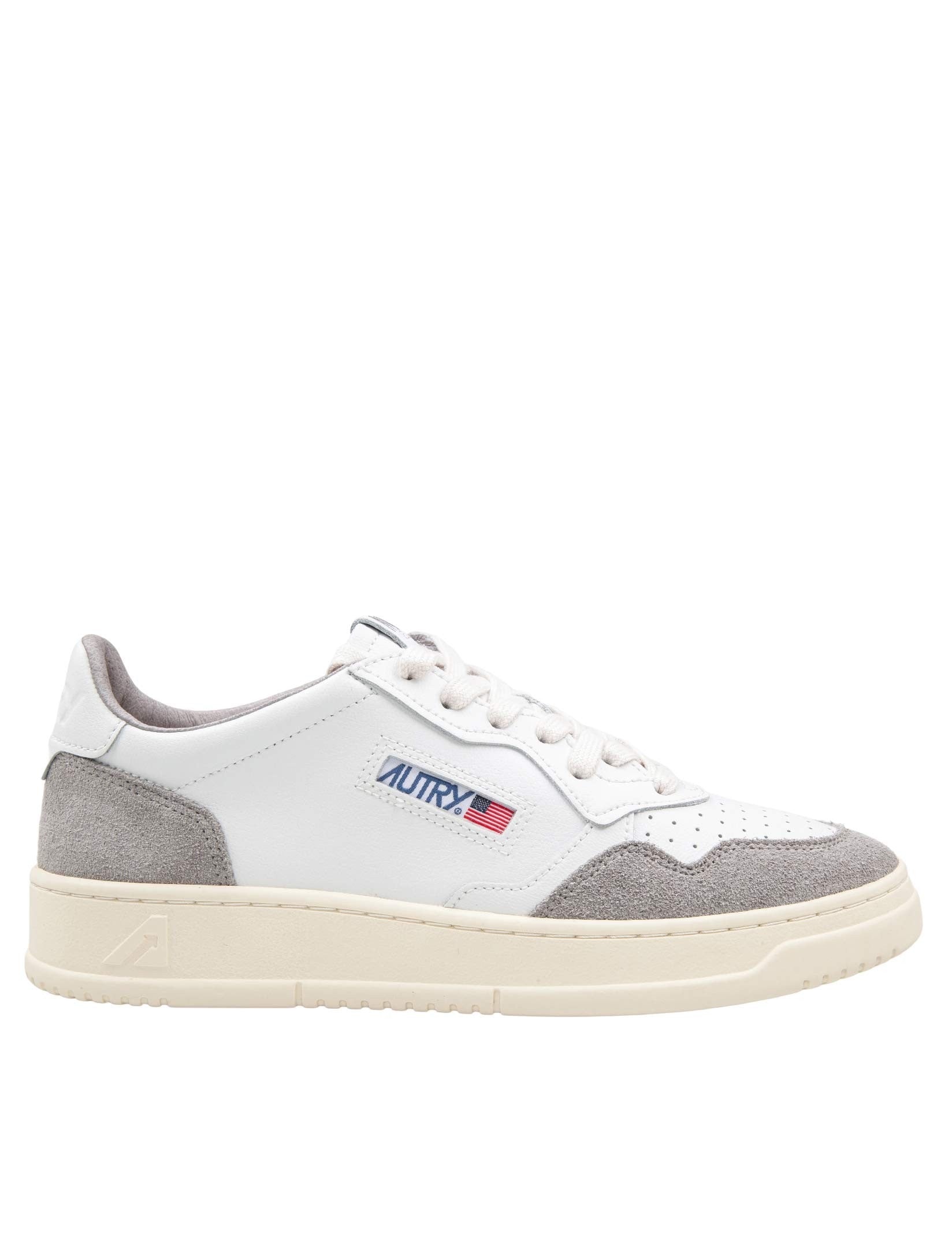AUTRY MEDALIST LOW LEATHER AND SUEDE SNEAKERS, WHITE AND GRAY