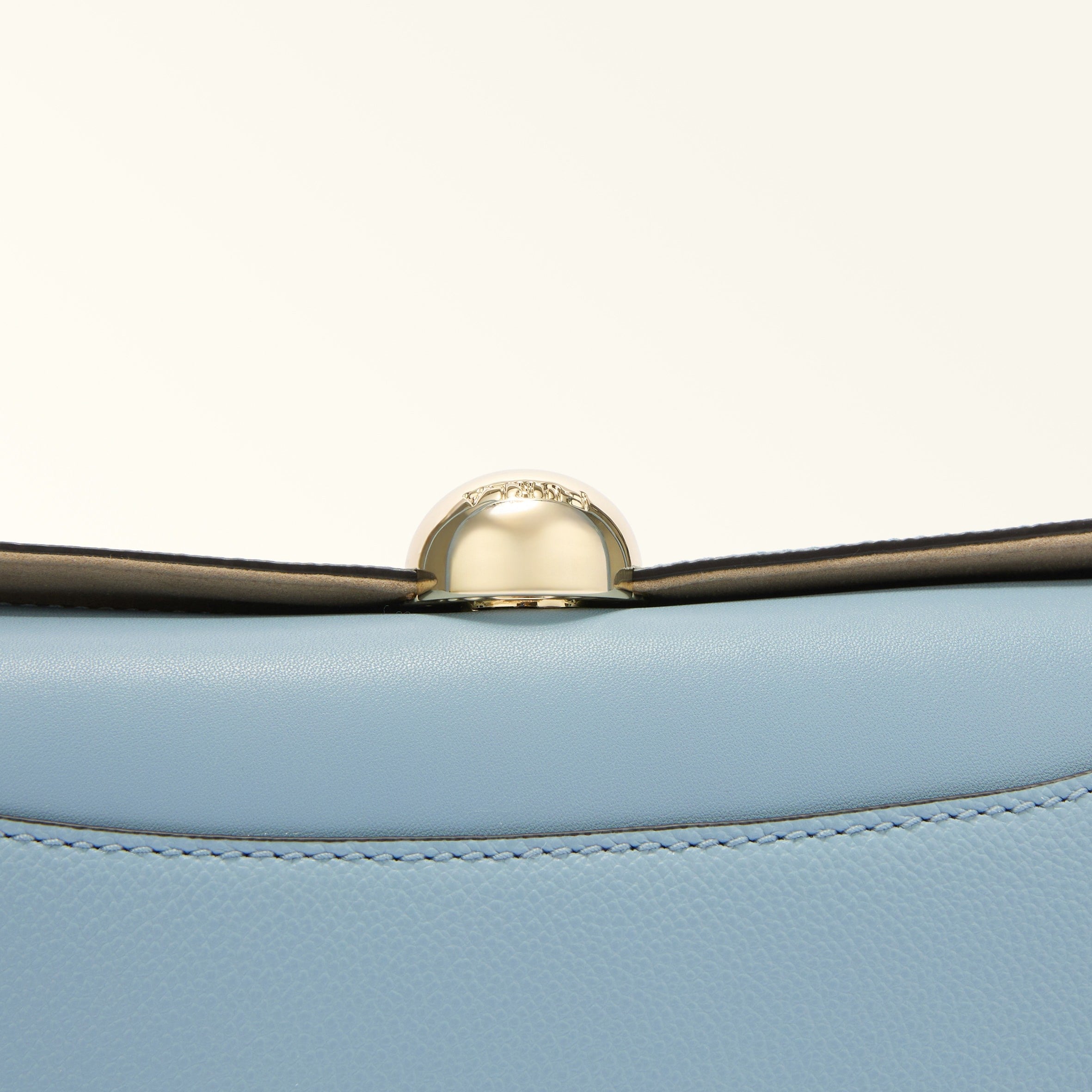 FURLA BORSA A SPALLA NICOLE M BOSTON IN PELLE COLORE CARTA DA ZUCCHERO