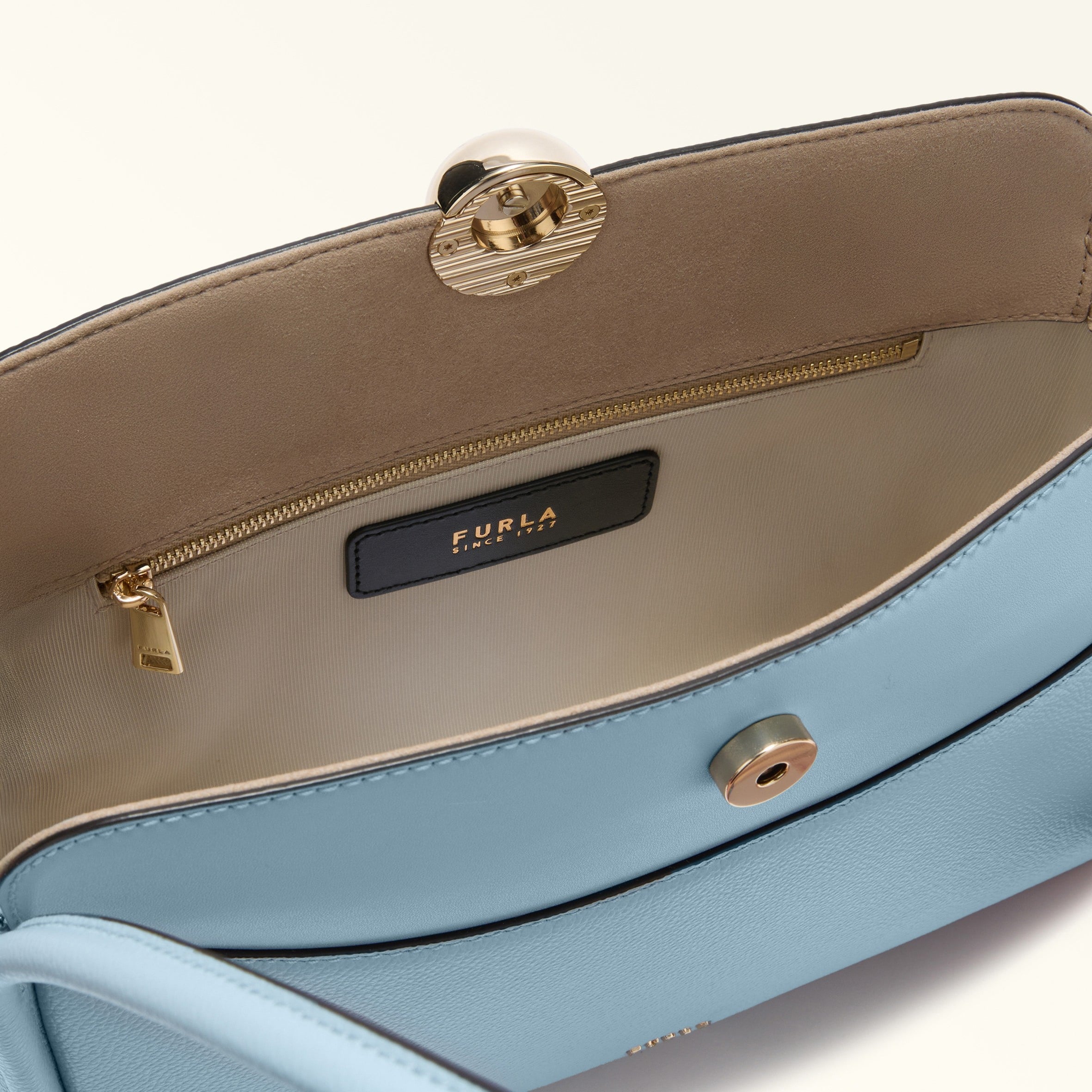 FURLA BORSA A SPALLA NICOLE M BOSTON IN PELLE COLORE CARTA DA ZUCCHERO