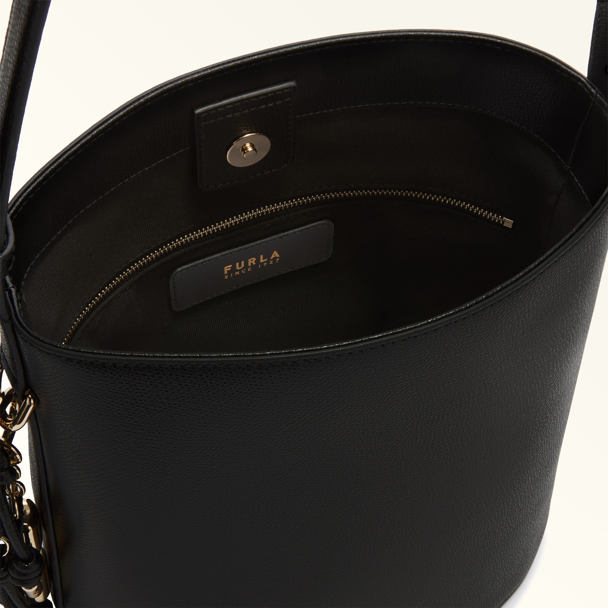 FURLA BORSA SECCHIELLO ROXIE S IN PELLE COLORE NERO