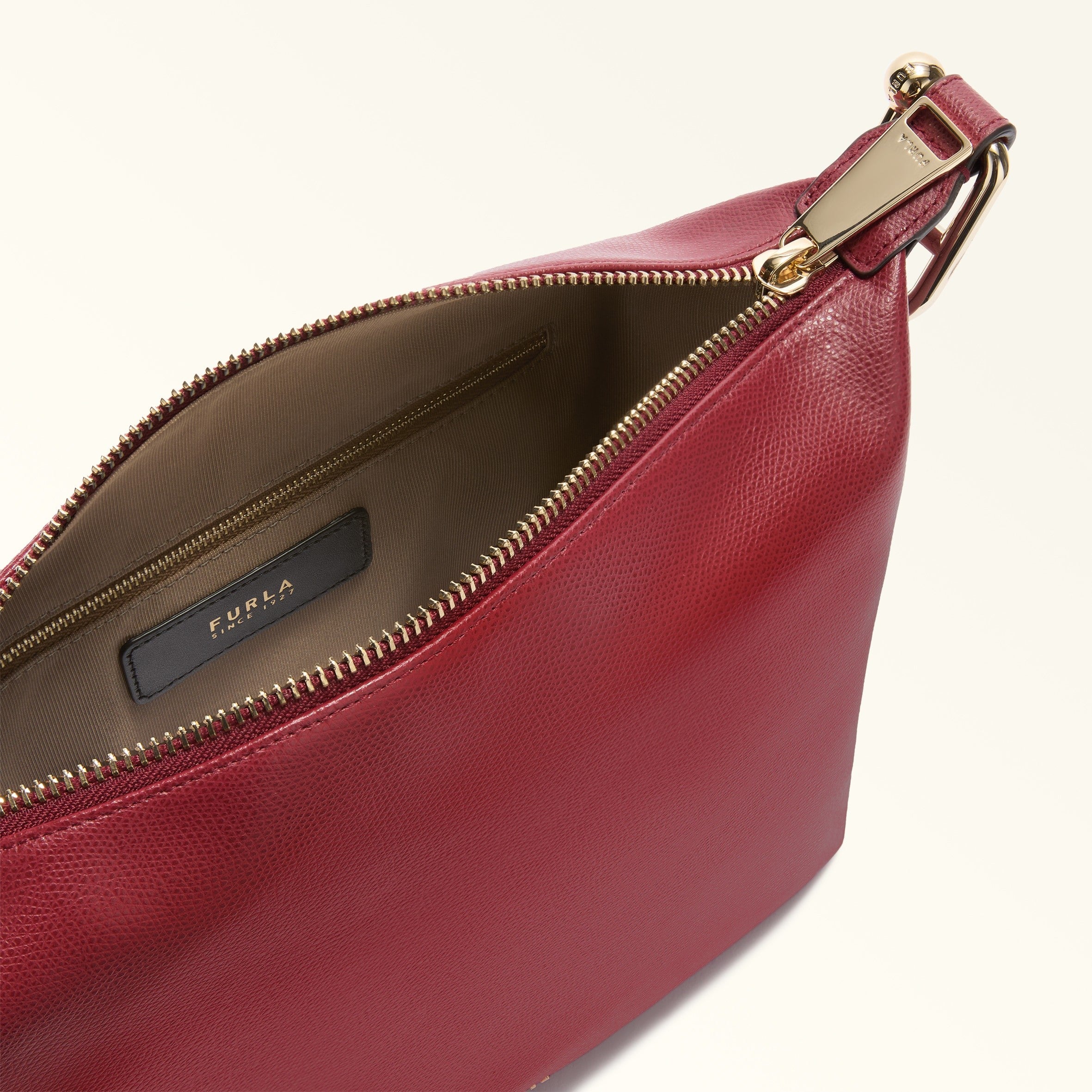 FURLA BORSA A SPALLA TONIE M HOBO IN PELLE COLORE CILIEGIA