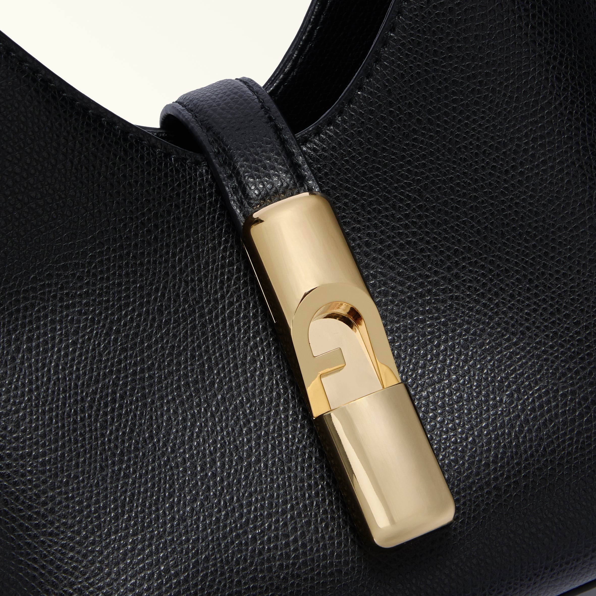 FURLA IRIDE FURLA BORSA IRIDE MINI IN PELLE COLORE NERO